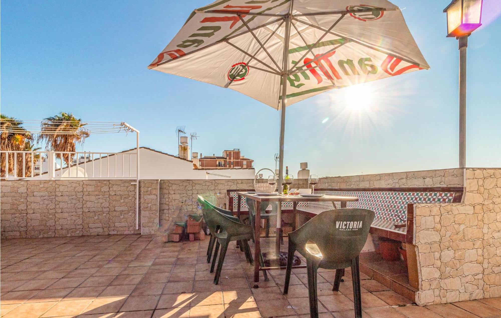 Stunning Home In Mlaga With 2 Bedrooms And Wifi Málaga Buitenkant foto