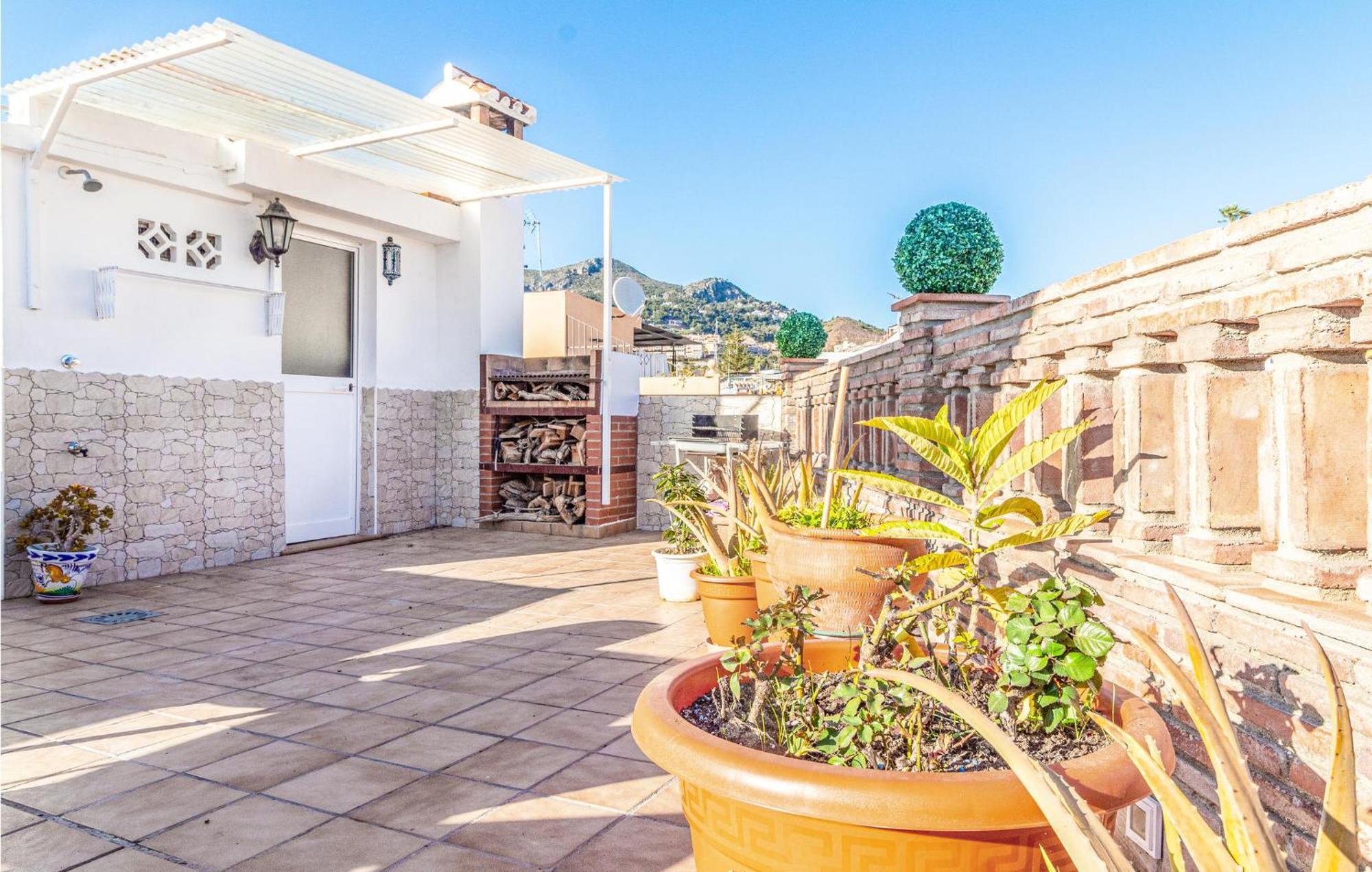 Stunning Home In Mlaga With 2 Bedrooms And Wifi Málaga Buitenkant foto