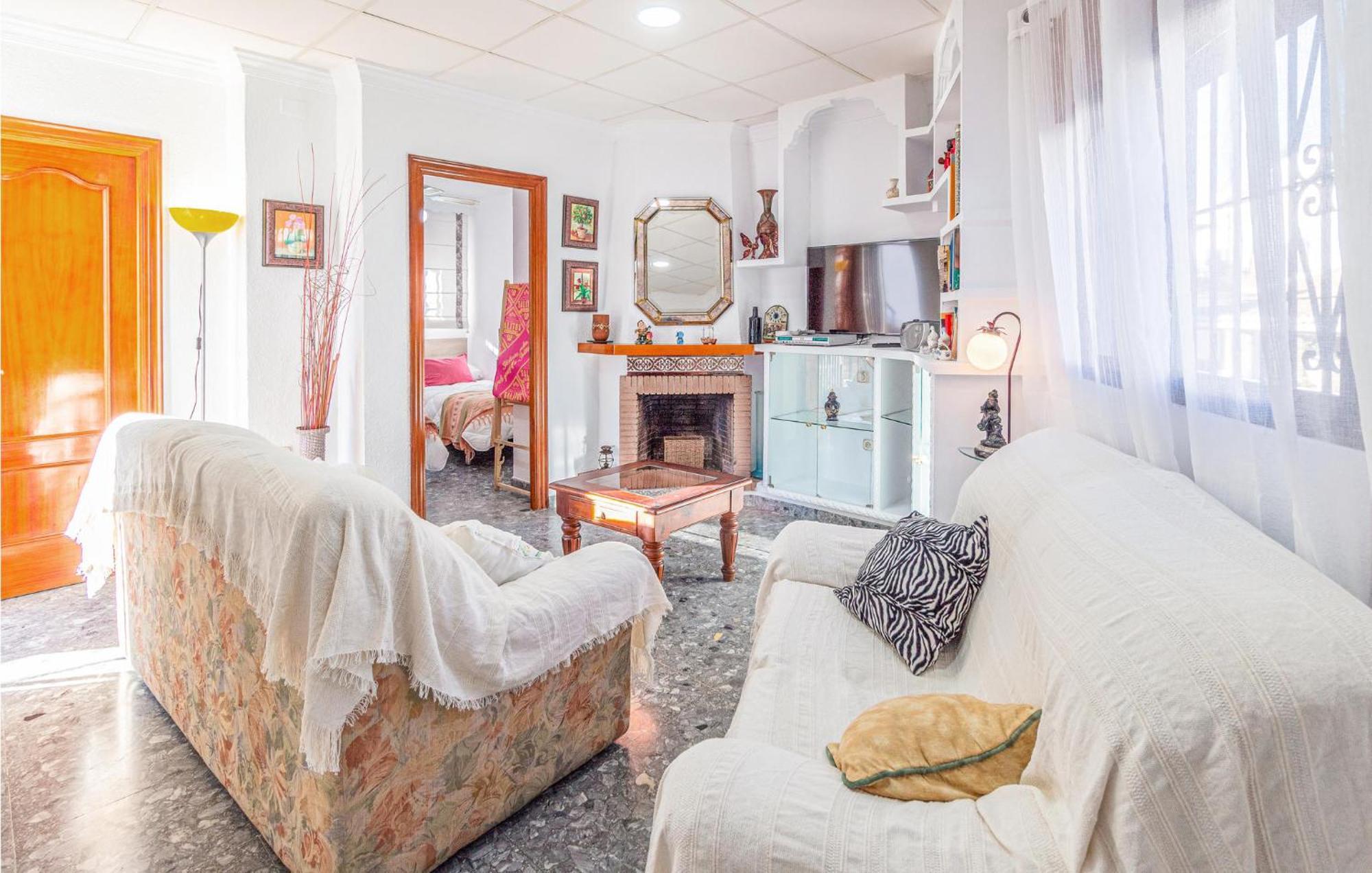 Stunning Home In Mlaga With 2 Bedrooms And Wifi Málaga Buitenkant foto