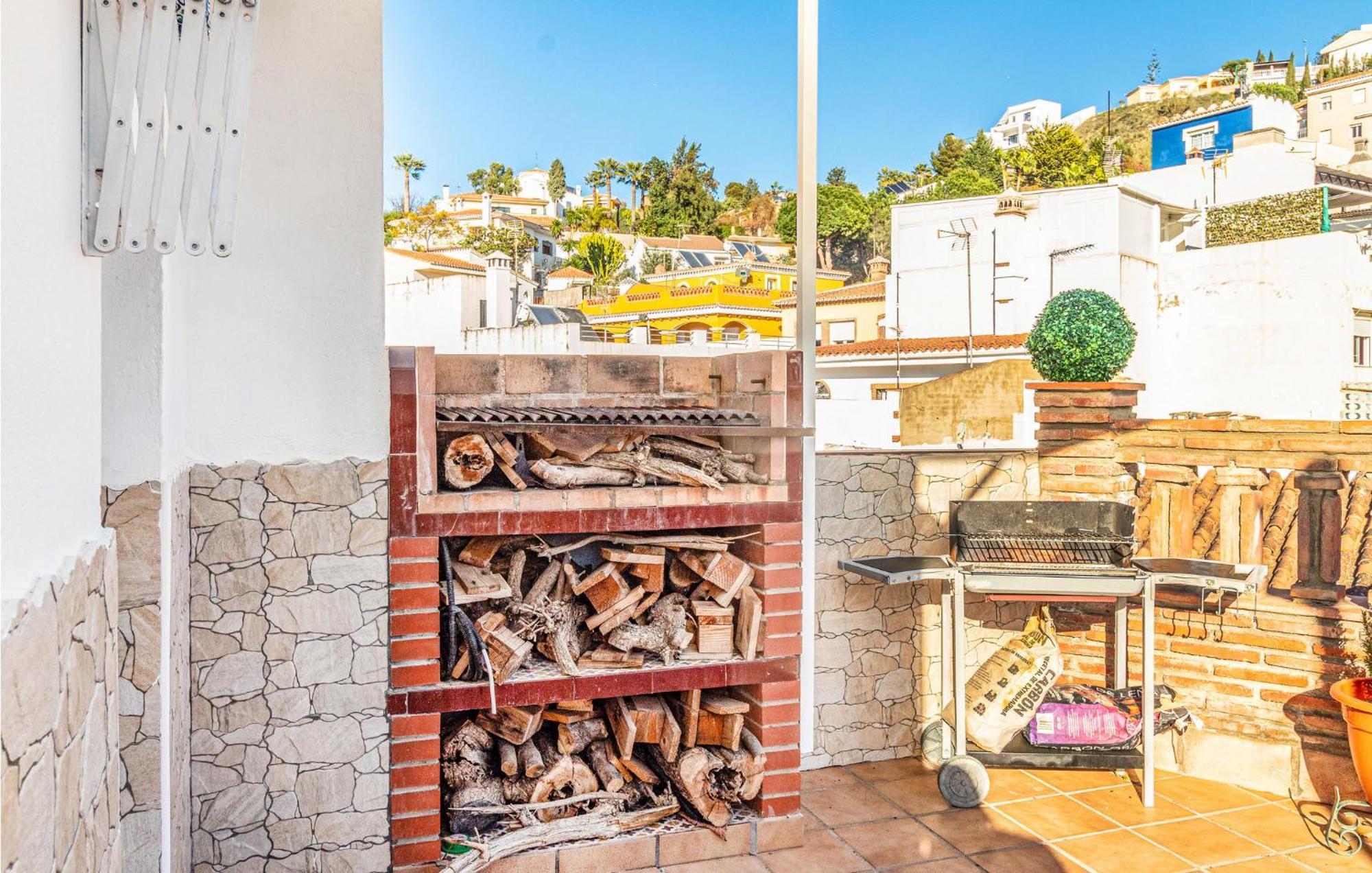 Stunning Home In Mlaga With 2 Bedrooms And Wifi Málaga Buitenkant foto